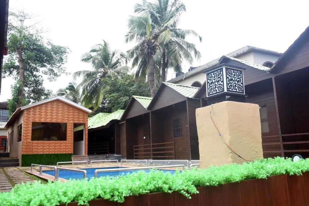 Woodhouse Beach Resort Baga Exterior foto