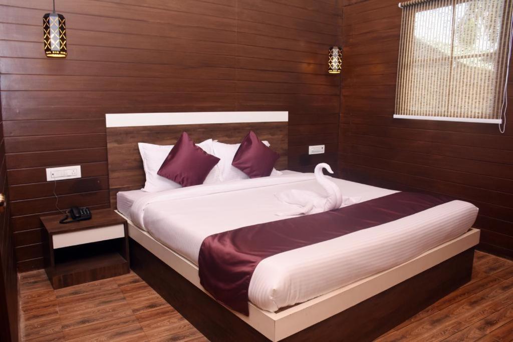 Woodhouse Beach Resort Baga Exterior foto