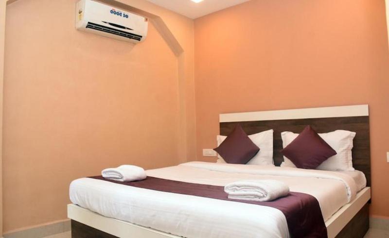 Woodhouse Beach Resort Baga Exterior foto